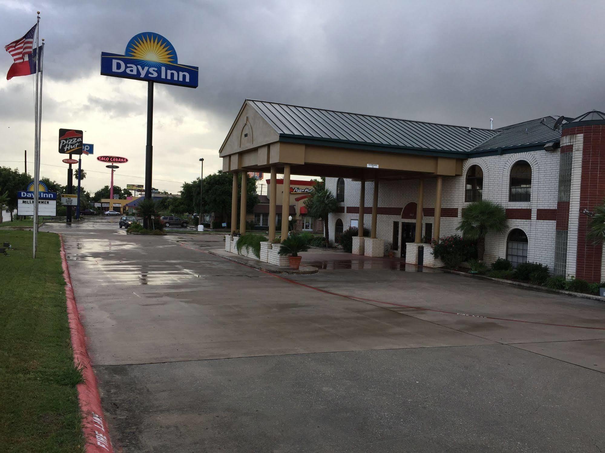 Days Inn By Wyndham New Braunfels Kültér fotó